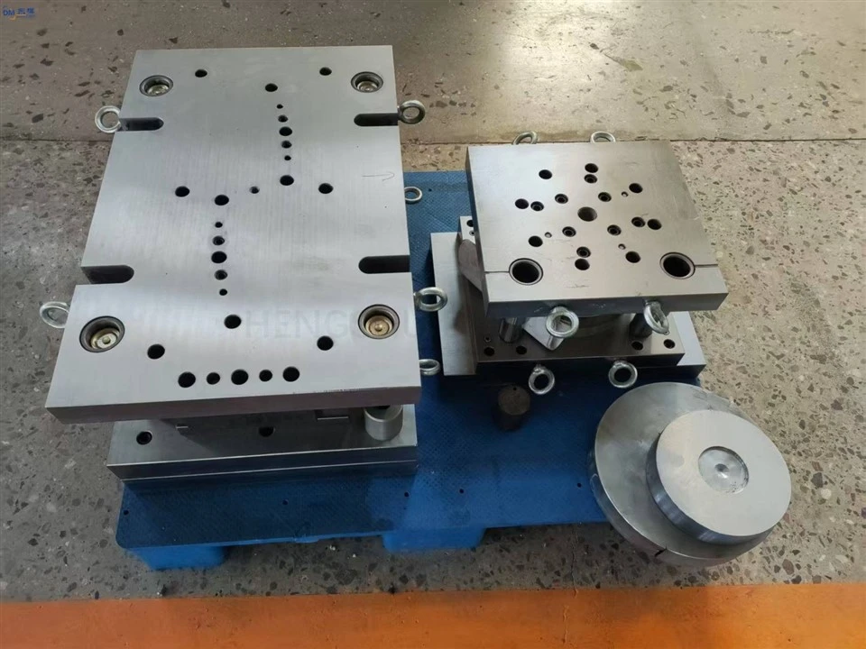 Custom Sheet Metal Molds, Progressive Stamping Molds, Punching Molds high quality